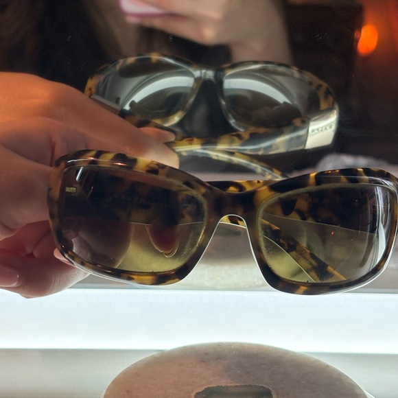 Tortoise Shell Sunglasses - Picture 9 of 11